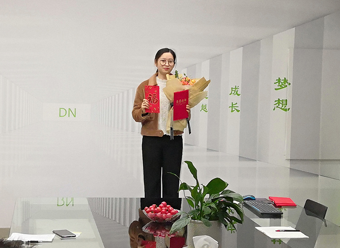 優(yōu)秀員工方夢